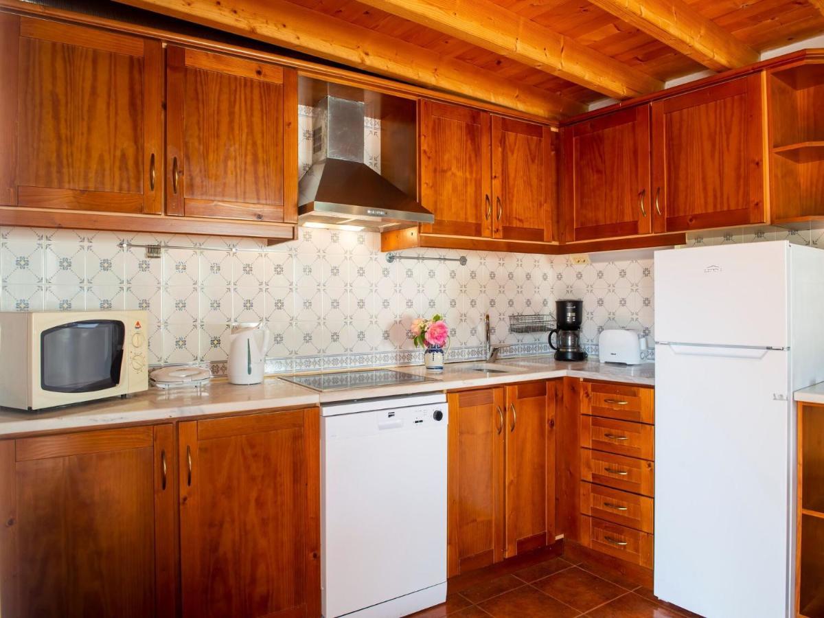 Вилла House With Authentic Tiling And Antique Furniture Монтемор-у-Нову Экстерьер фото